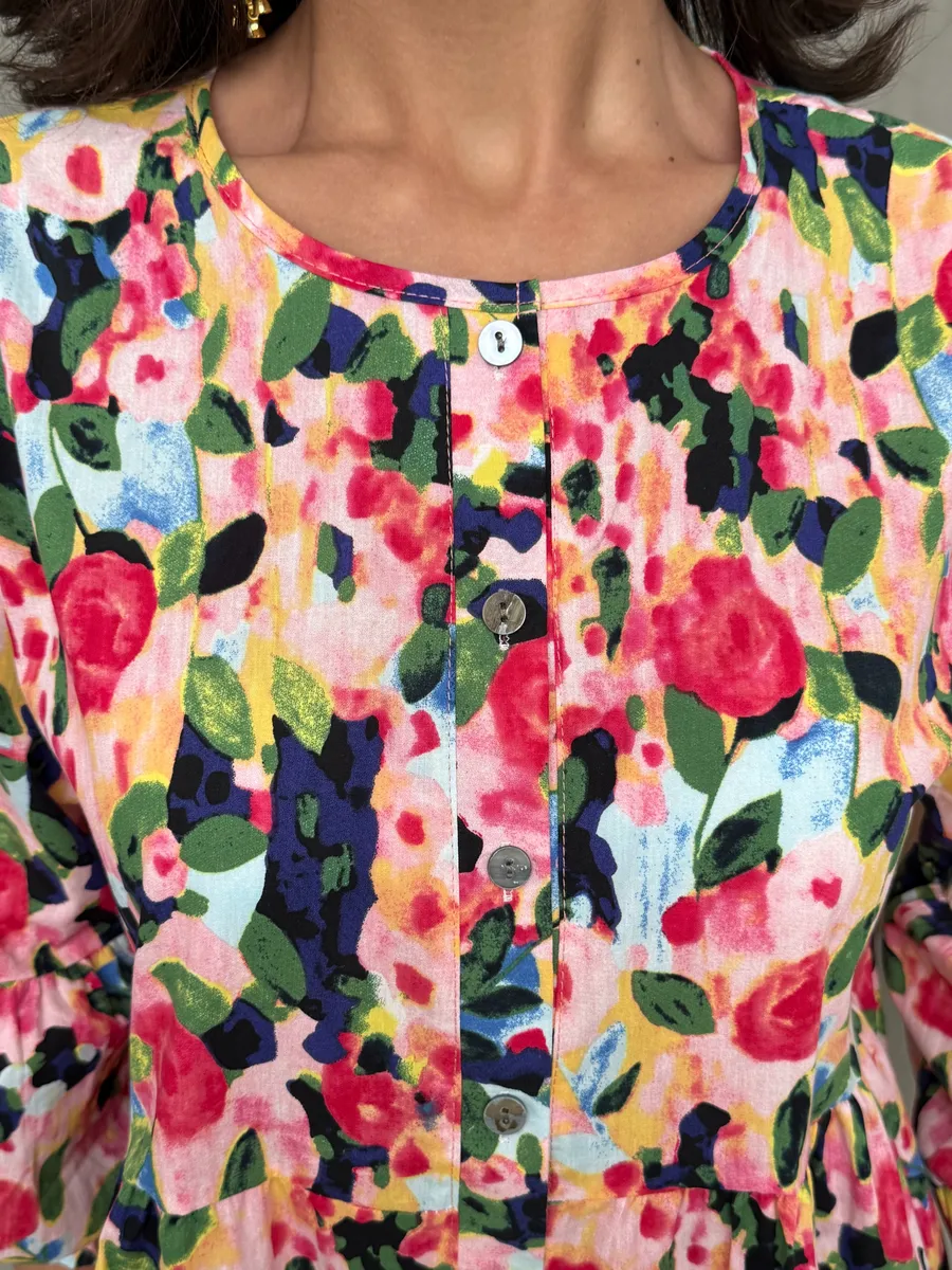 Розовая блузка нарядная летняя