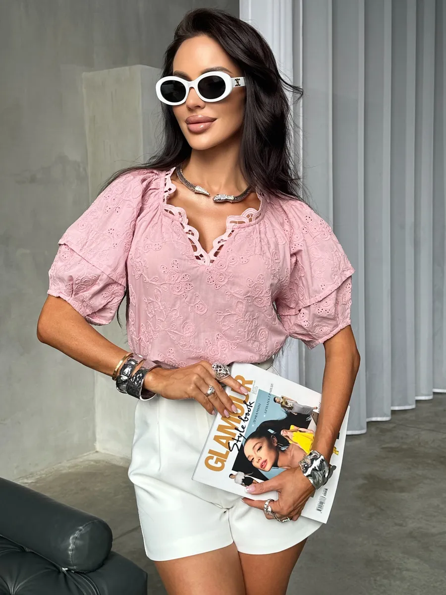 Розовая блузка нарядная летняя