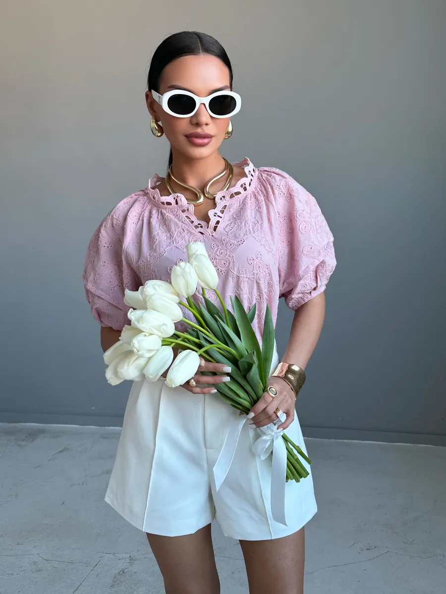 Розовая блузка нарядная летняя