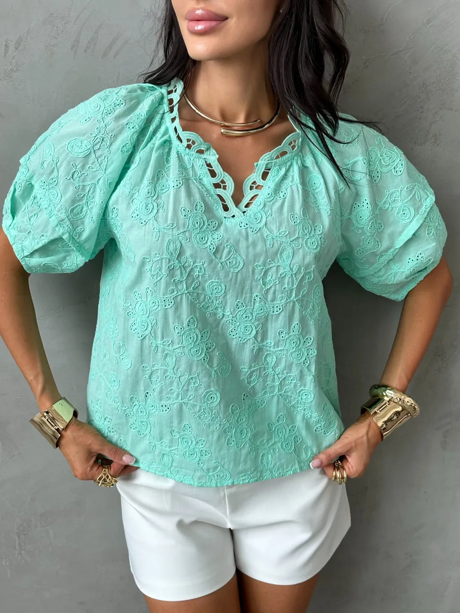 Блузка нарядная летняя