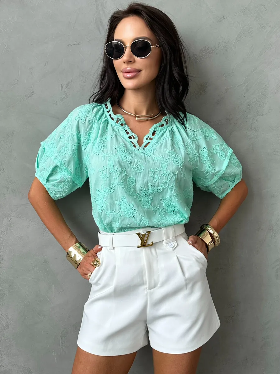 Блузка нарядная летняя