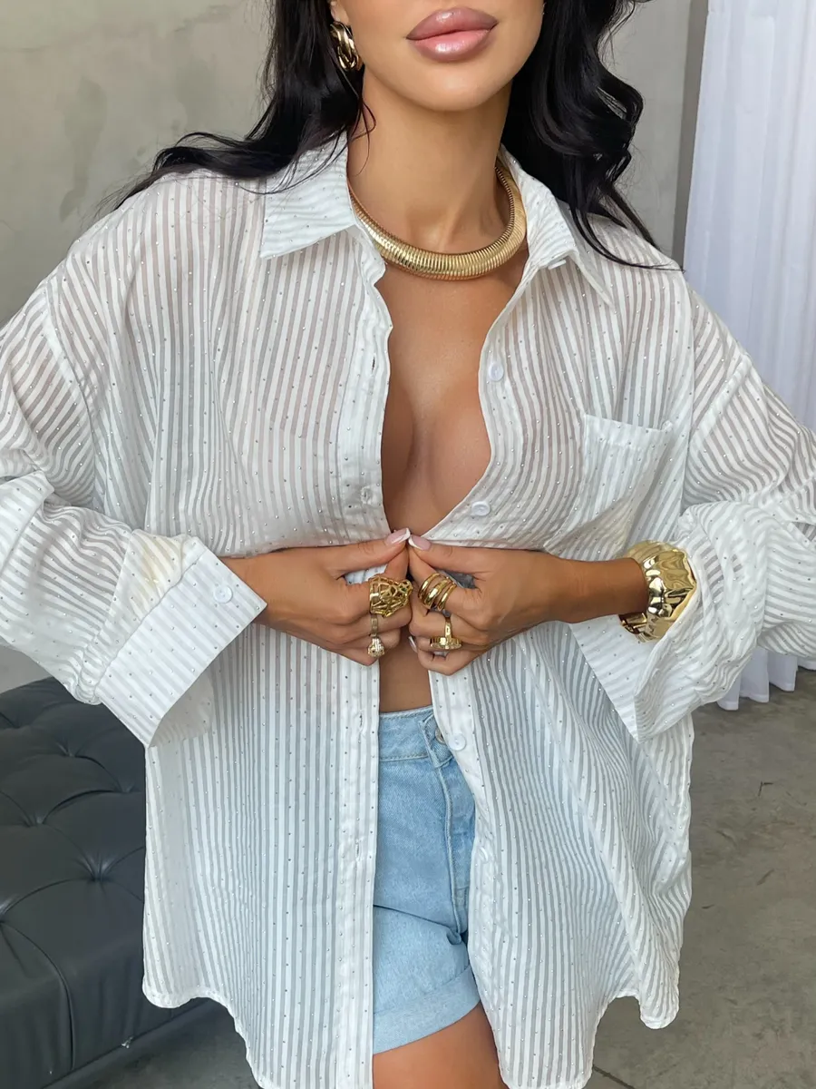 Белая рубашка нарядная оверсайз