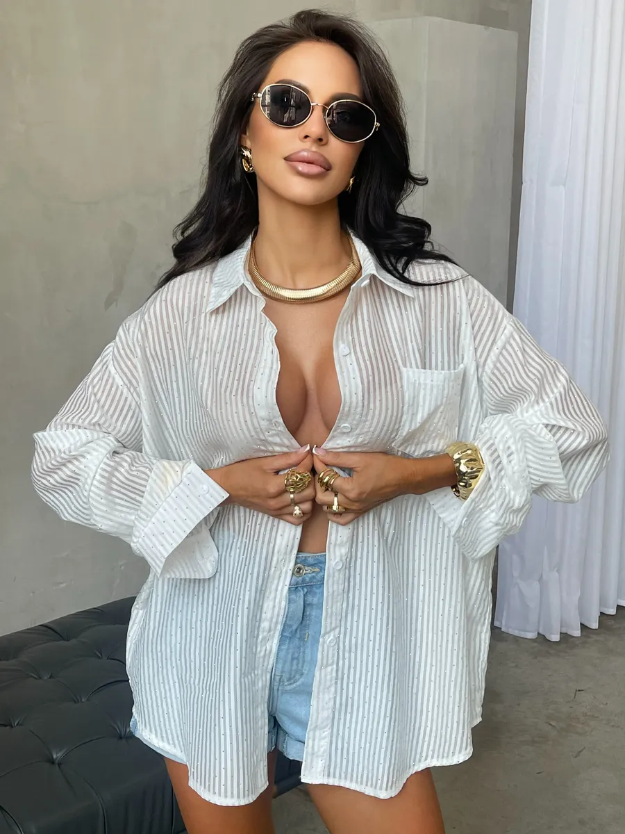 Белая рубашка нарядная оверсайз