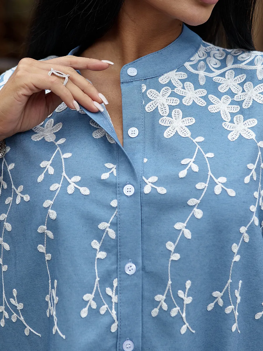 Голубая блузка нарядная летняя