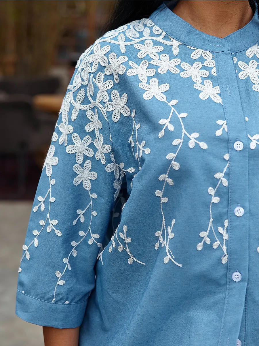 Голубая блузка нарядная летняя