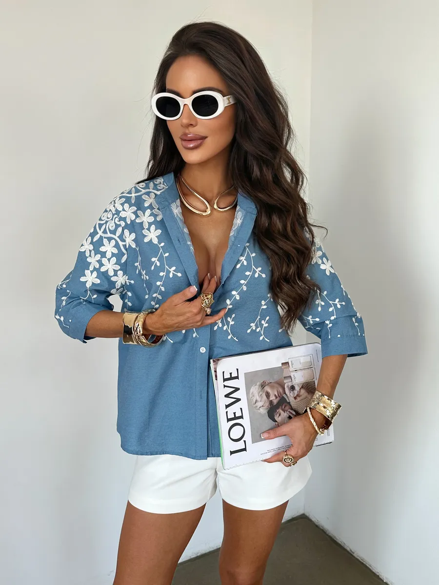 Голубая блузка нарядная летняя