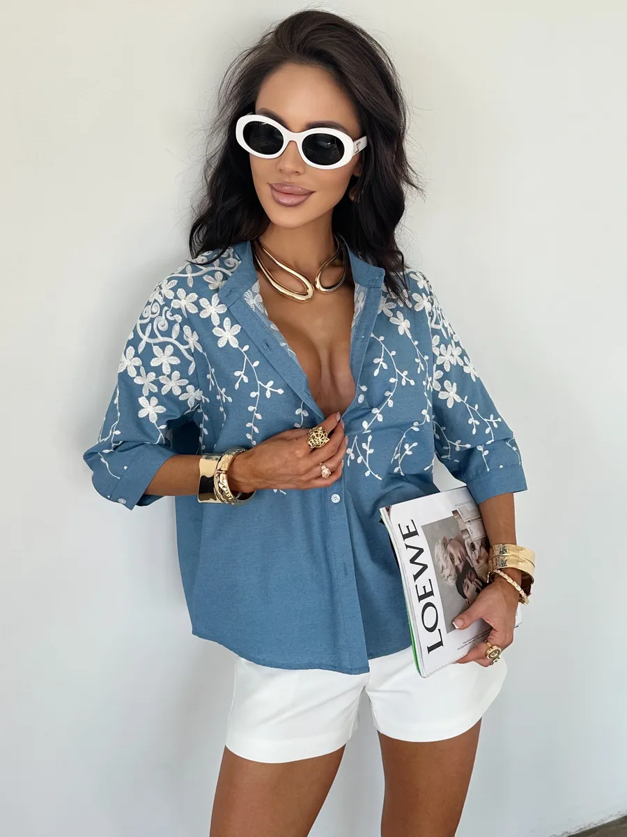 Голубая блузка нарядная летняя