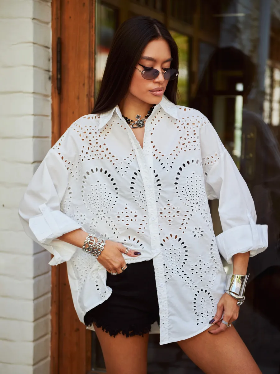 Белая рубашка нарядная оверсайз