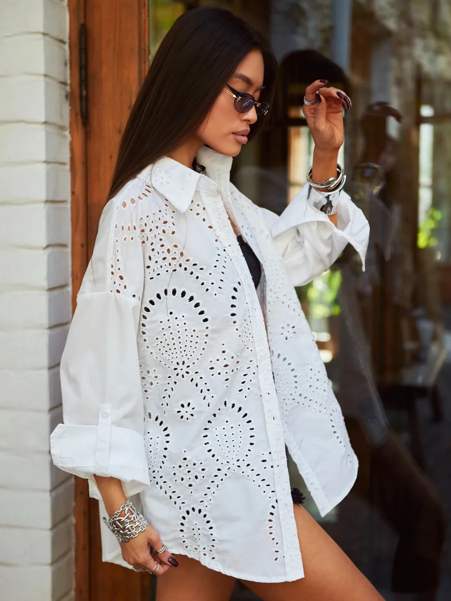 Белая рубашка нарядная оверсайз