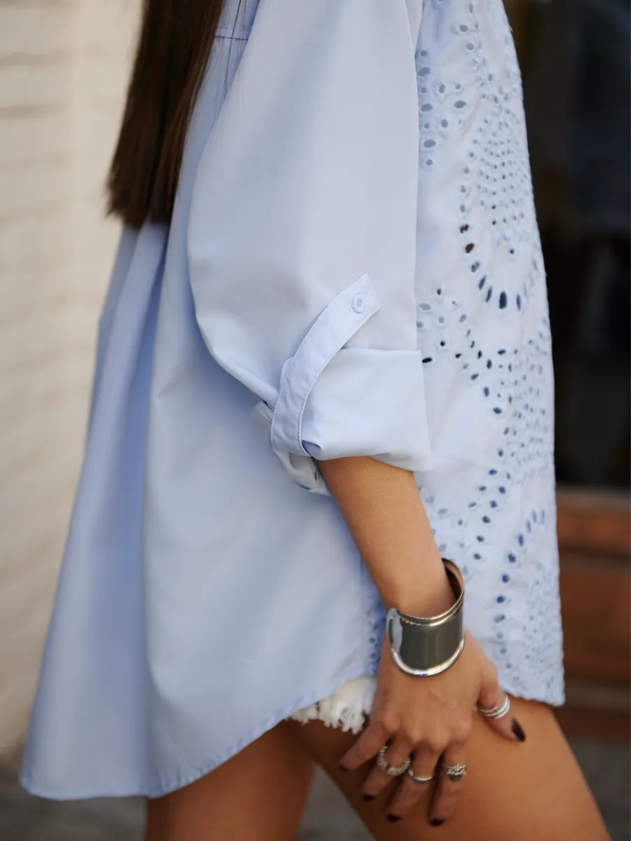 Голубая рубашка нарядная оверсайз