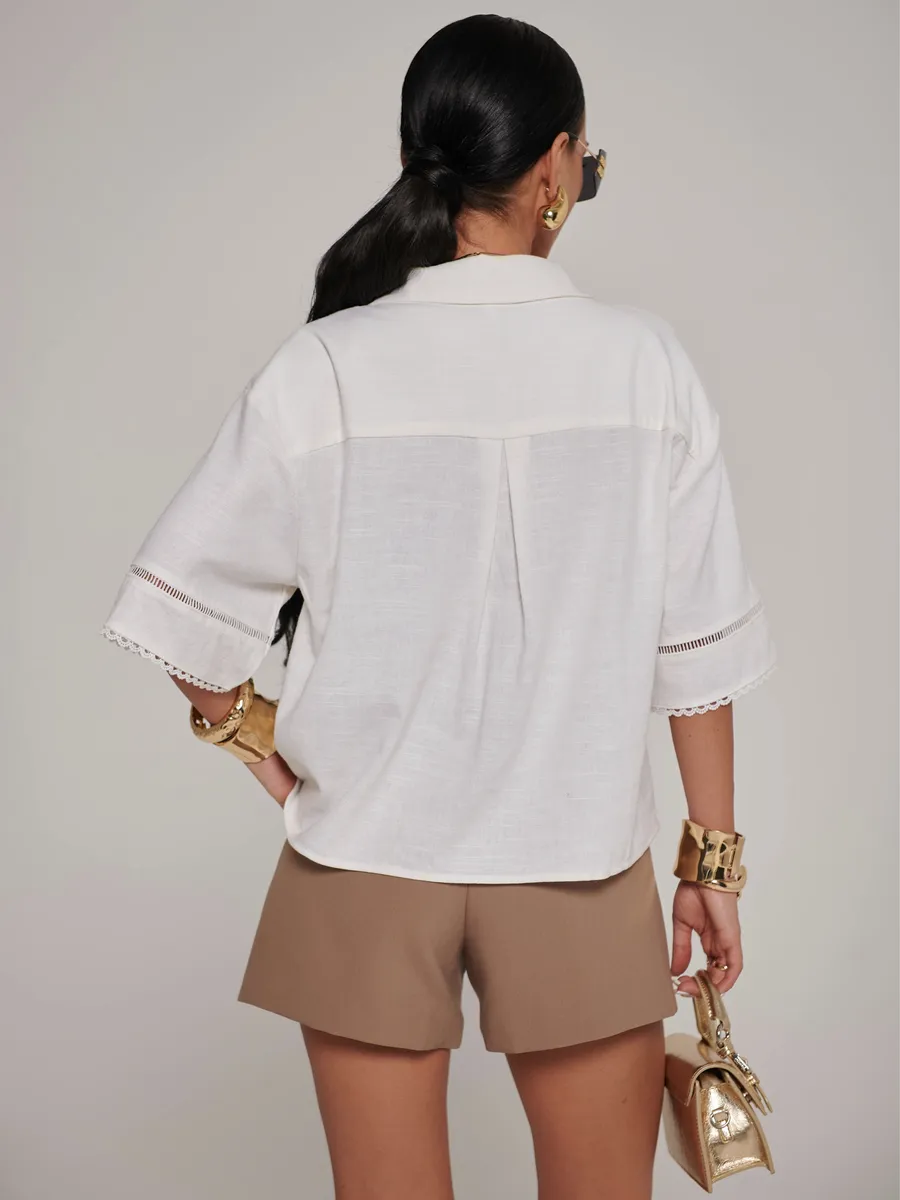 Белая рубашка оверсайз с коротким рукавом