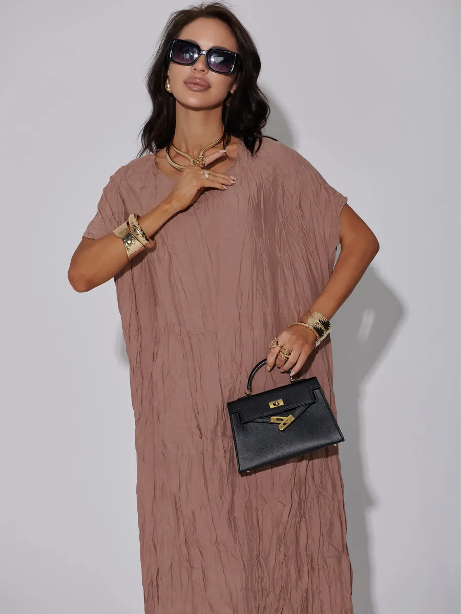 Пудровое платье летнее легкое