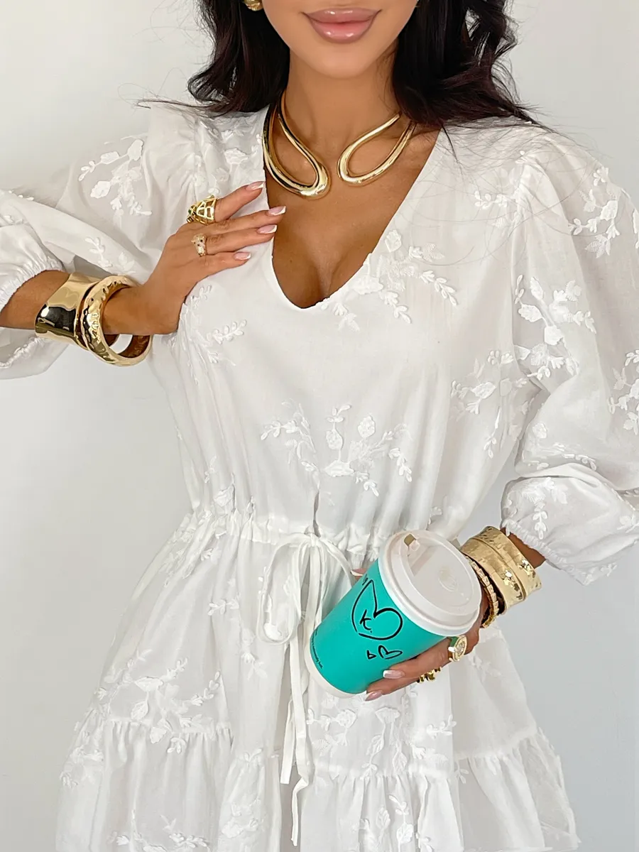 Белое платье летнее