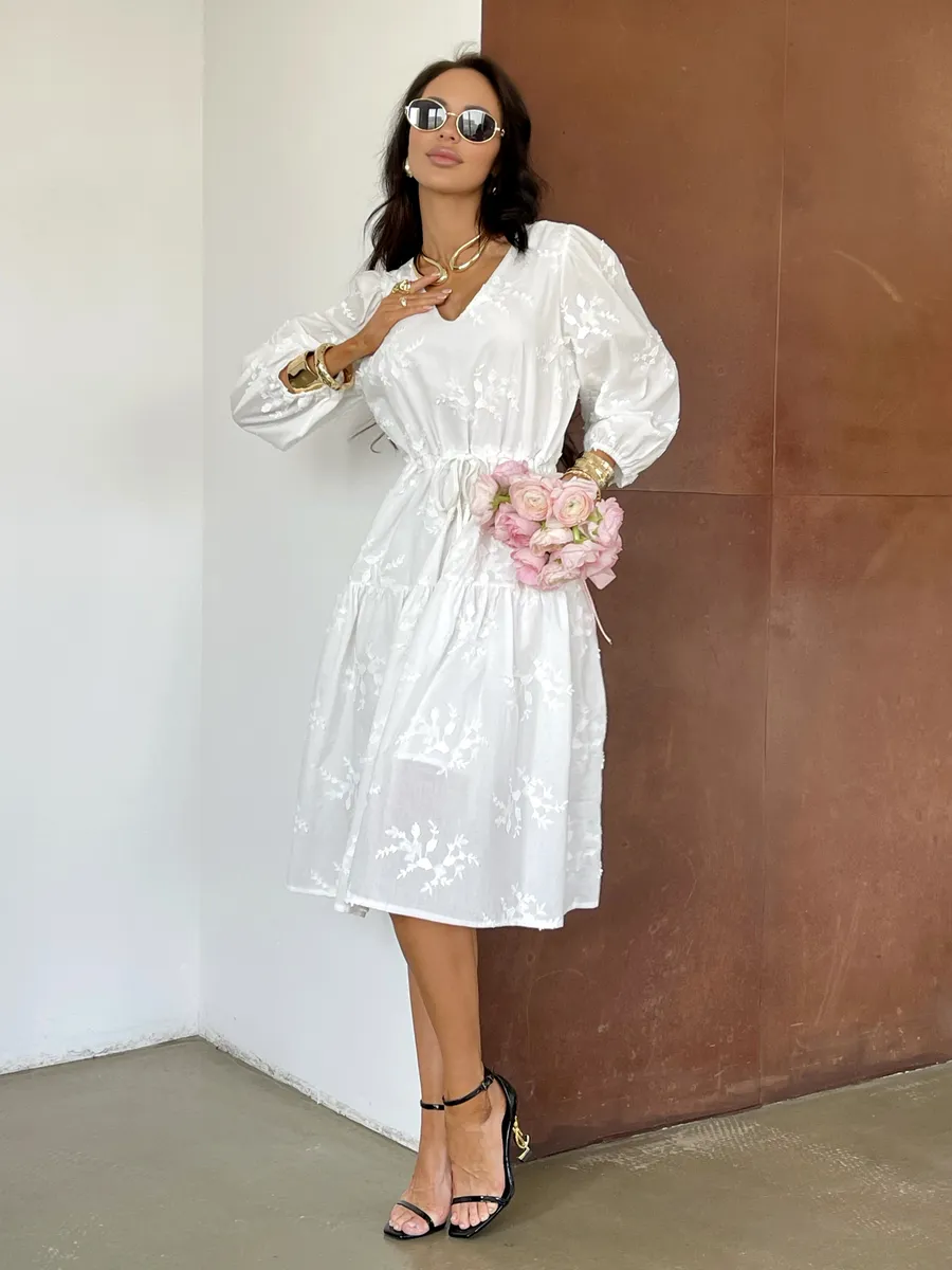 Белое платье летнее