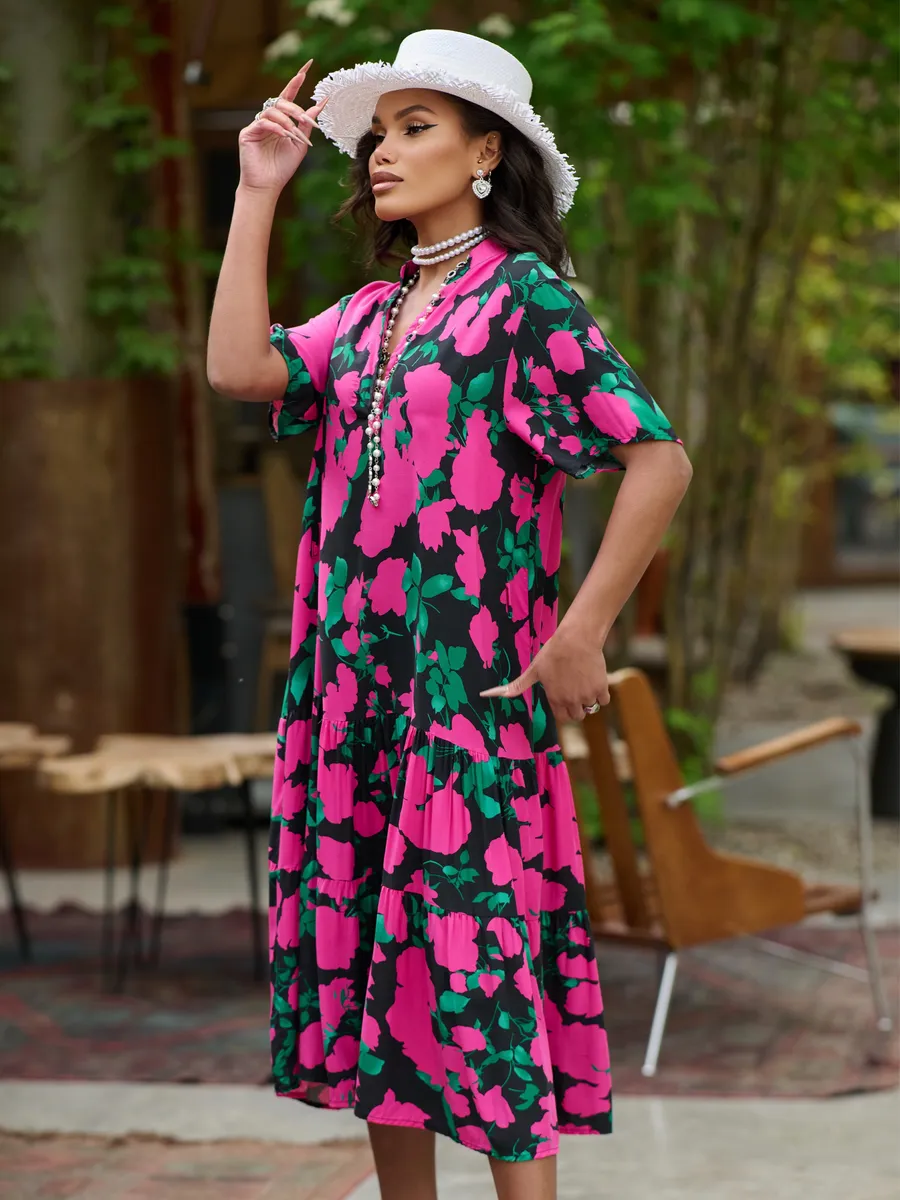 Розовое платье летнее