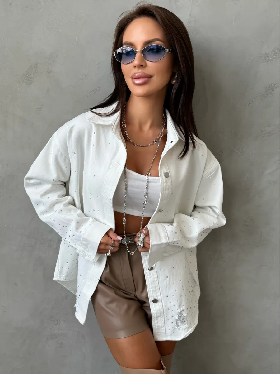 Белая рубашка джинсовая