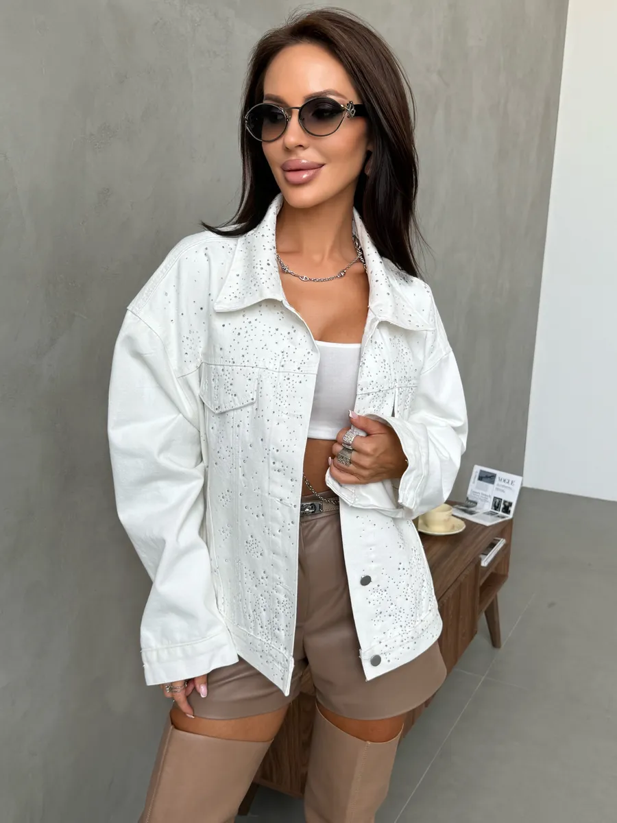 Белая джинсовая куртка летняя