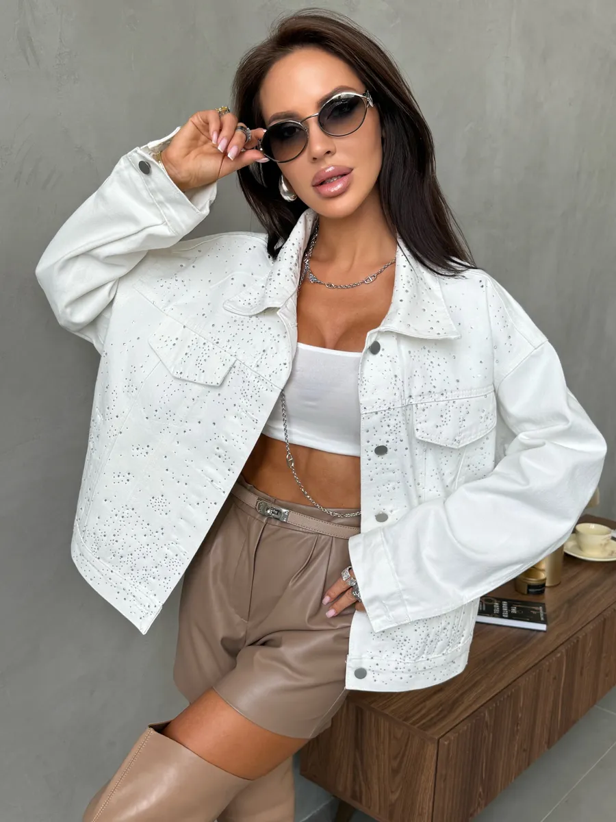 Белая джинсовая куртка летняя