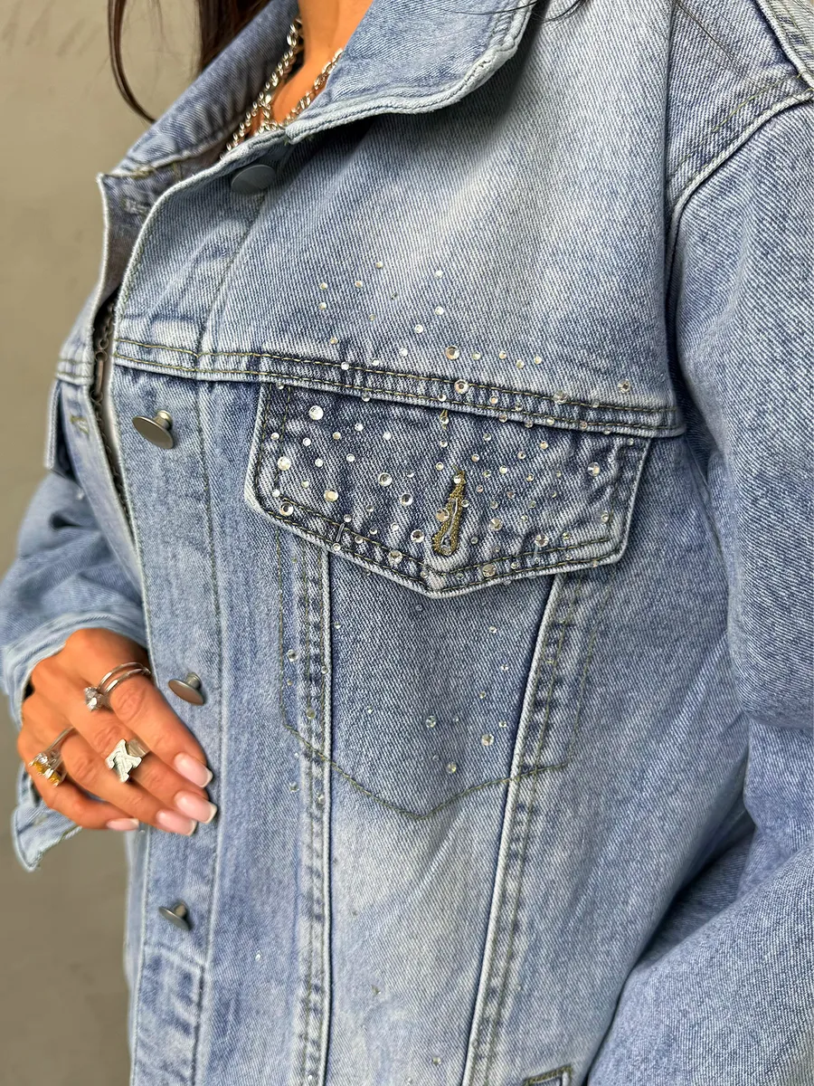 Синяя джинсовая куртка летняя