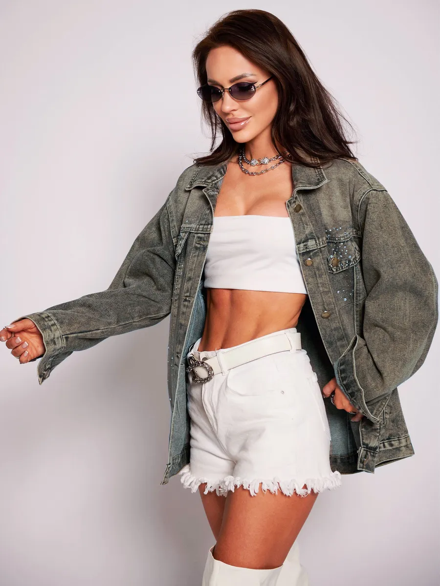 Серая джинсовая куртка летняя