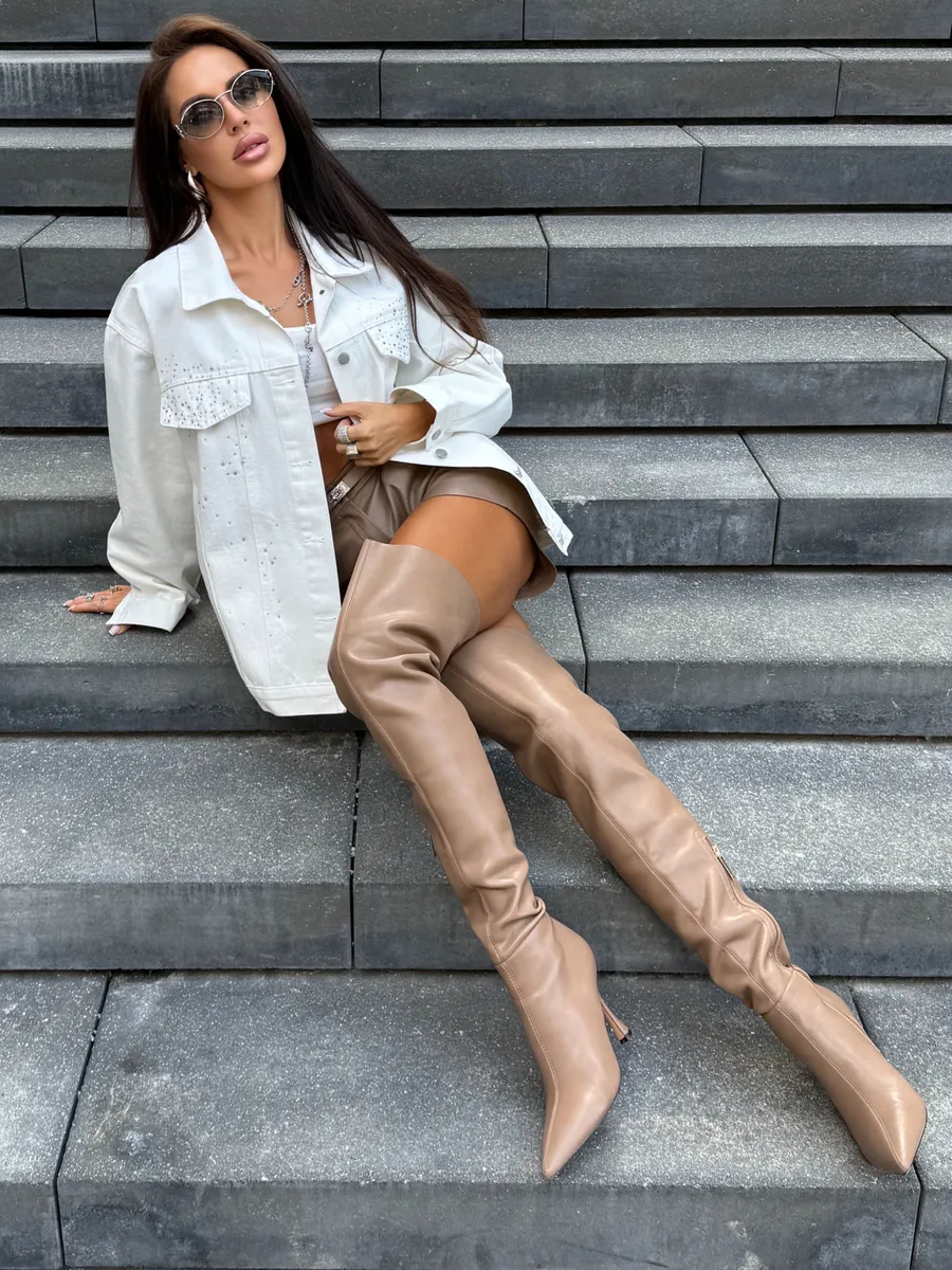 Белая джинсовая куртка летняя