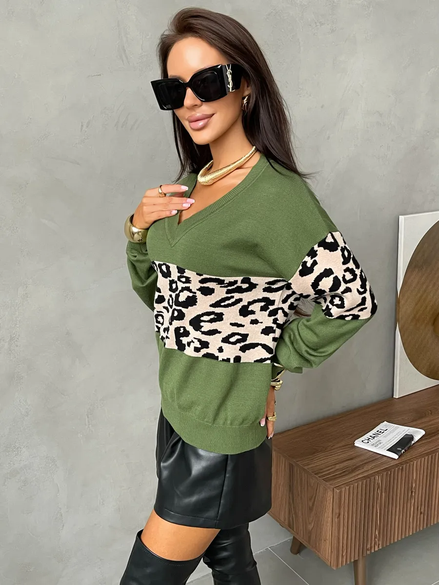 Хаки кофта теплая с длинным рукавом