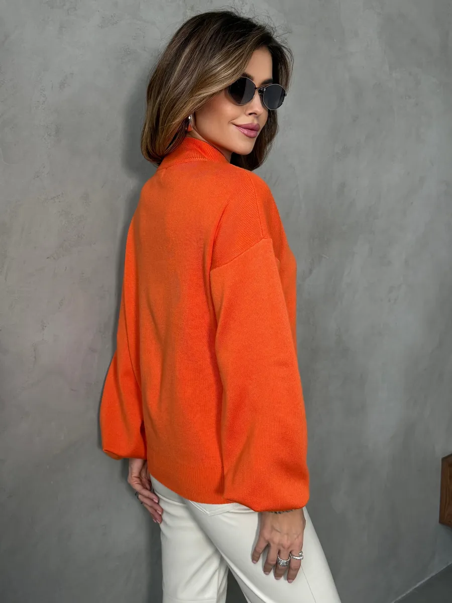Оранжевая кофта нарядная теплая