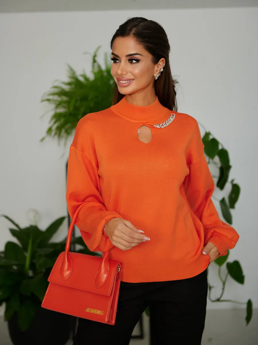 Оранжевая кофта нарядная теплая