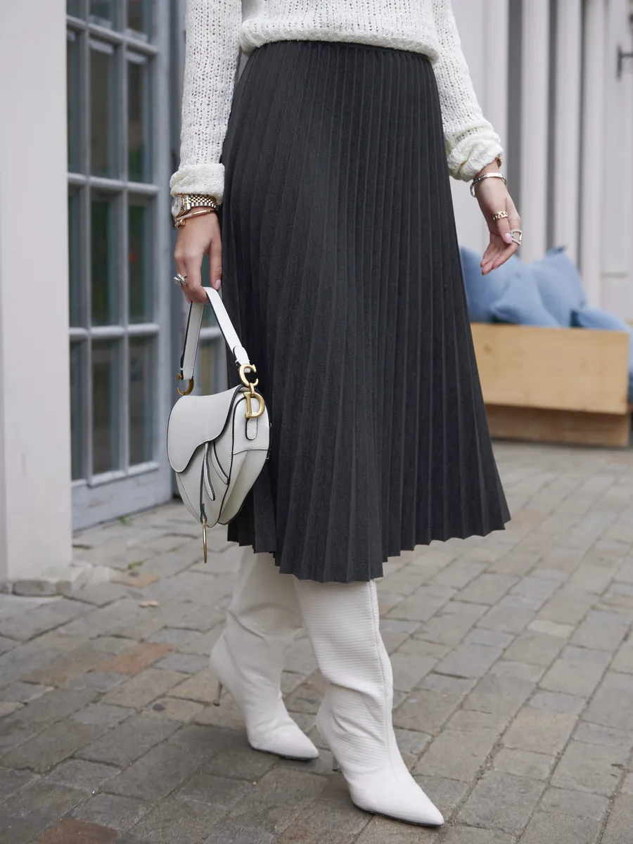 Серая юбка миди теплая