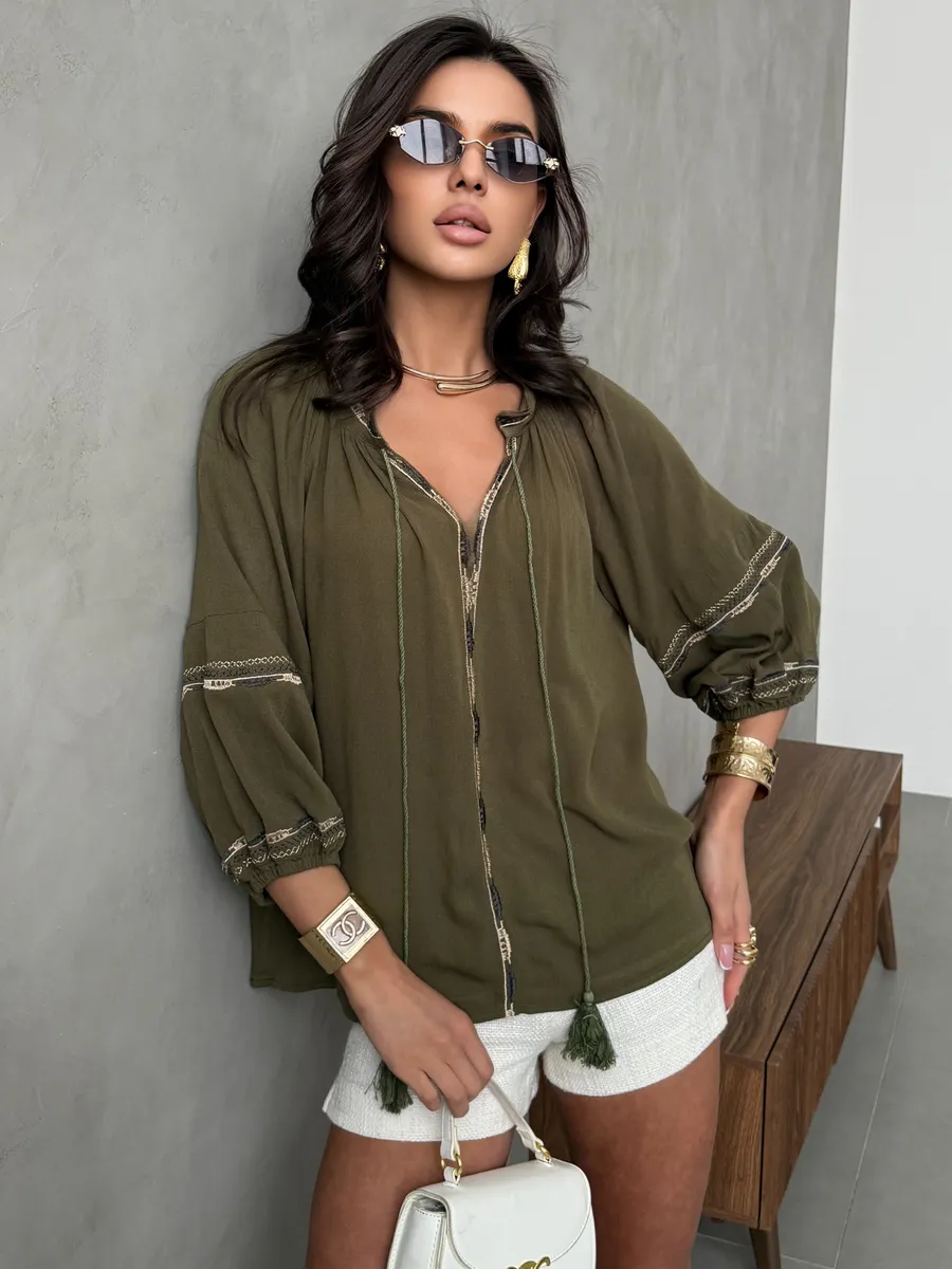 Хаки блузка нарядная летняя