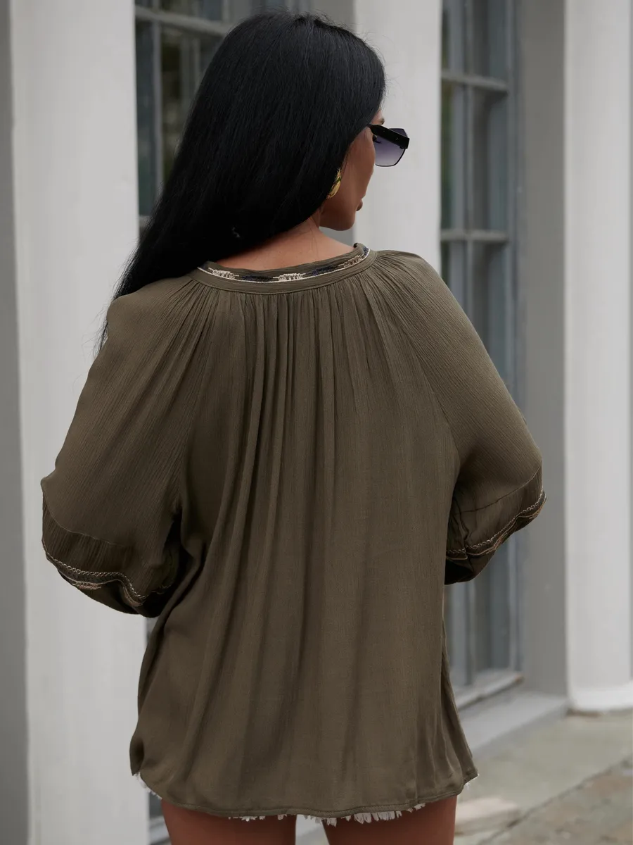 Хаки блузка нарядная летняя