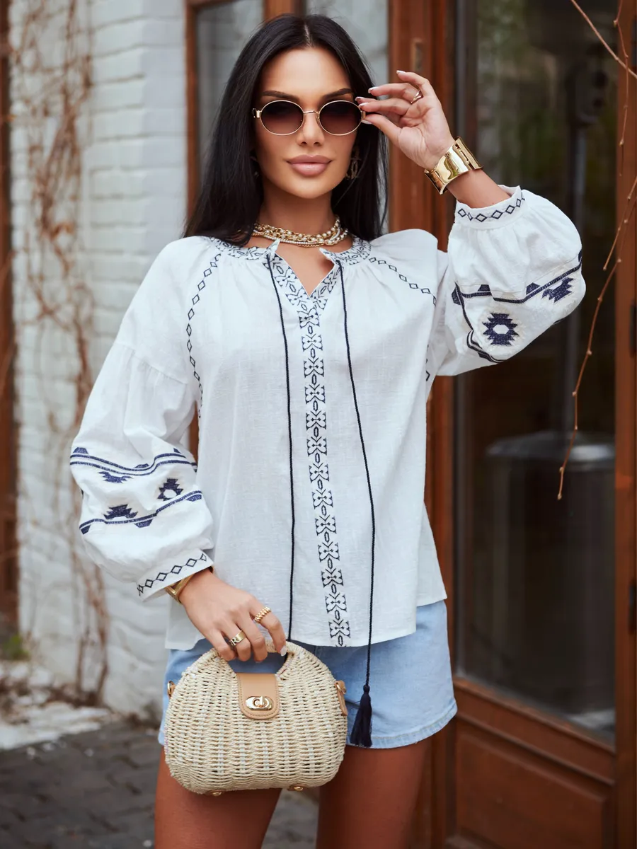 Белая блузка нарядная летняя