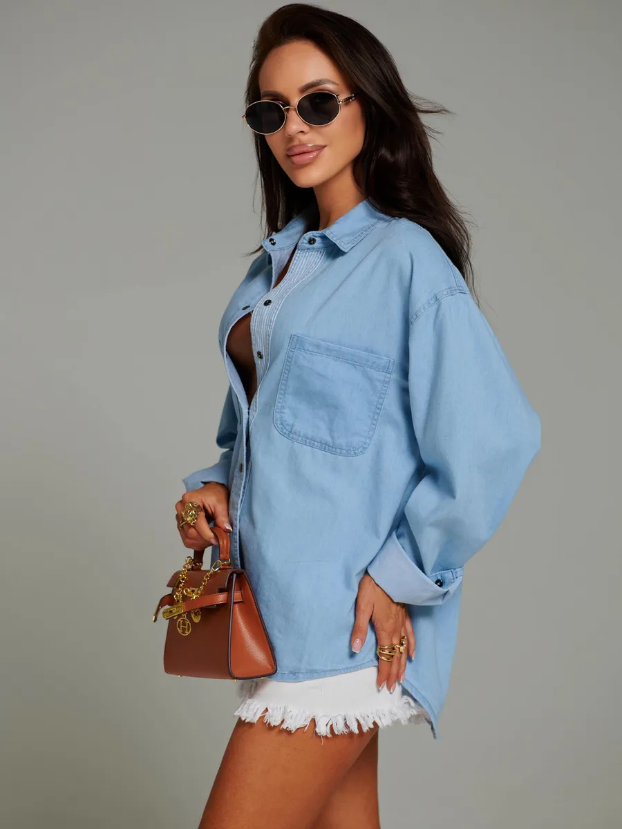 Синяя джинсовая рубашка оверсайз