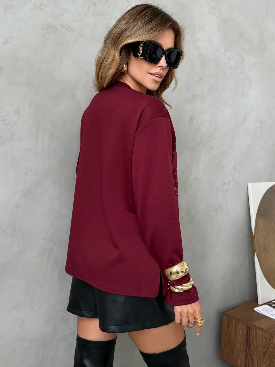 Красная кофта нарядная