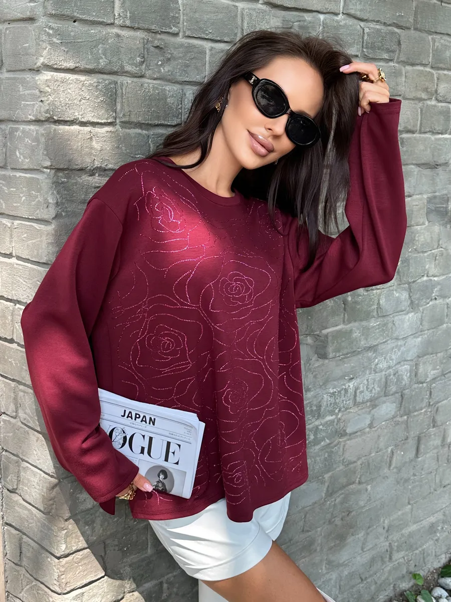 Красная кофта нарядная