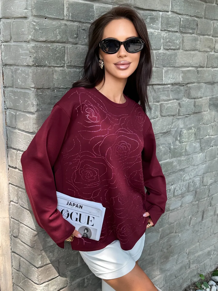 Красная кофта нарядная