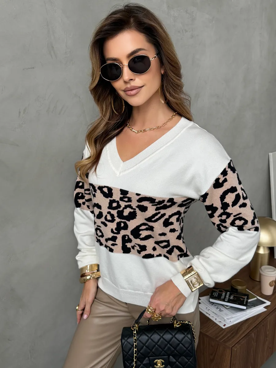 Белая кофта теплая с длинным рукавом