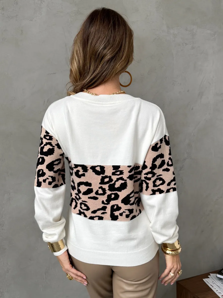 Белая кофта теплая с длинным рукавом