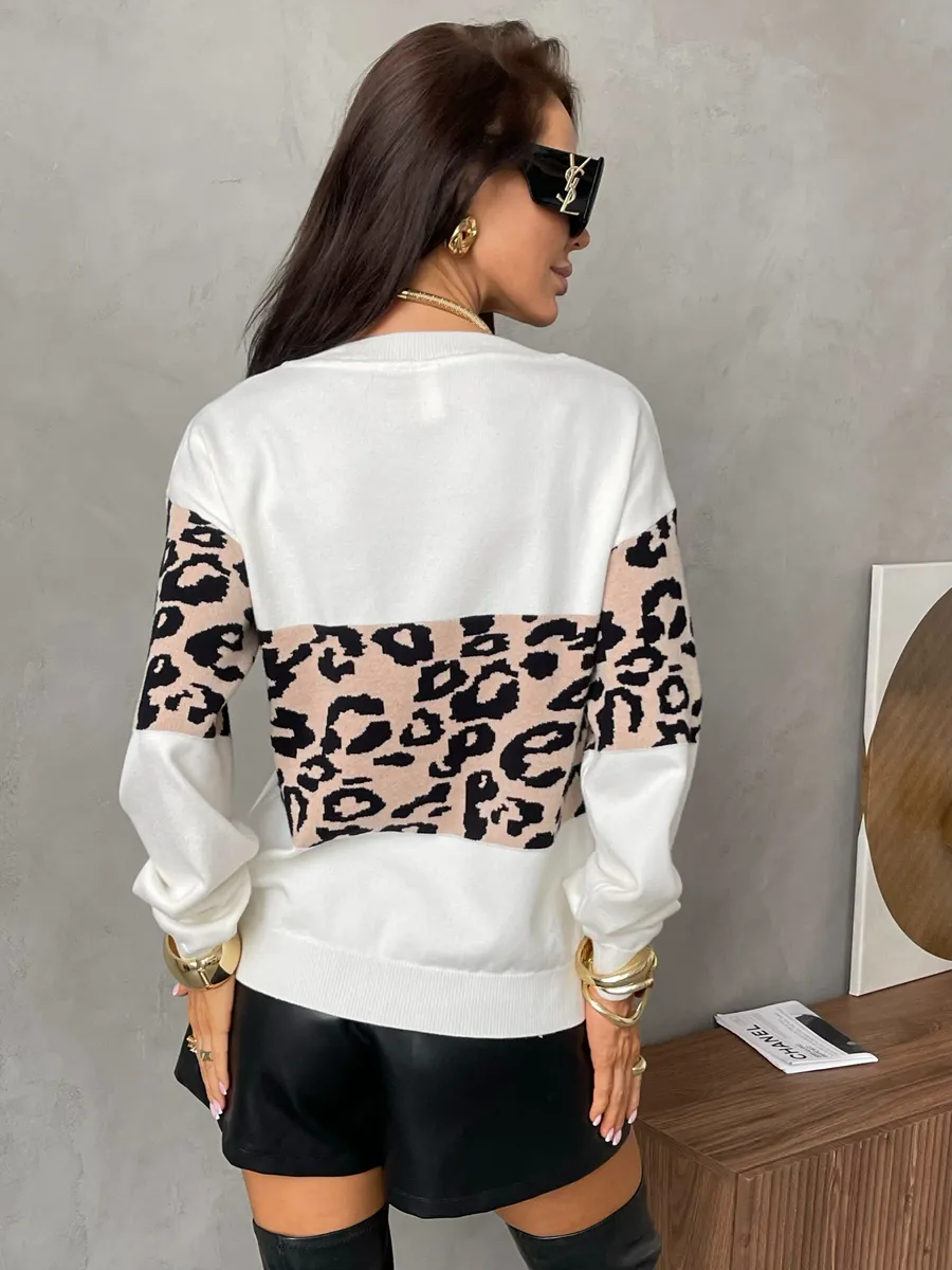 Белая кофта теплая с длинным рукавом