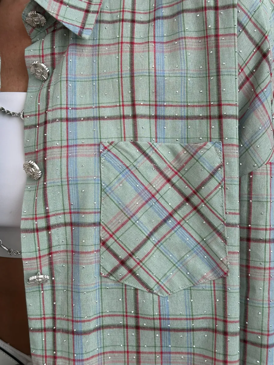 Голубая рубашка в клетку летняя