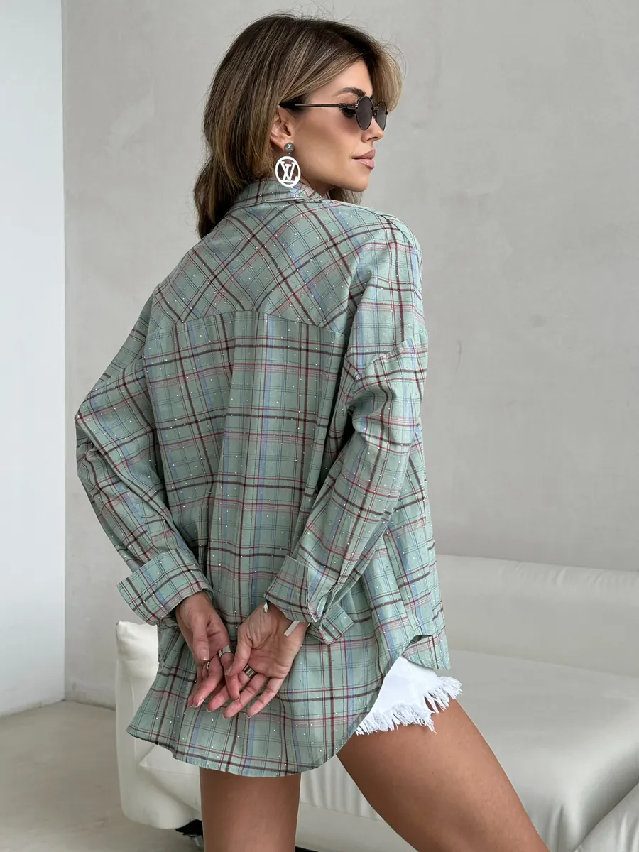 Голубая рубашка в клетку летняя