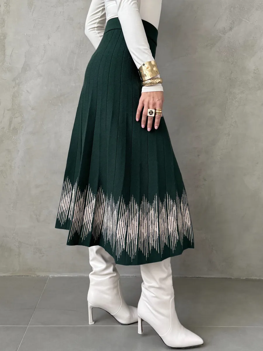 Зеленая юбка плиссе трикотажная теплая