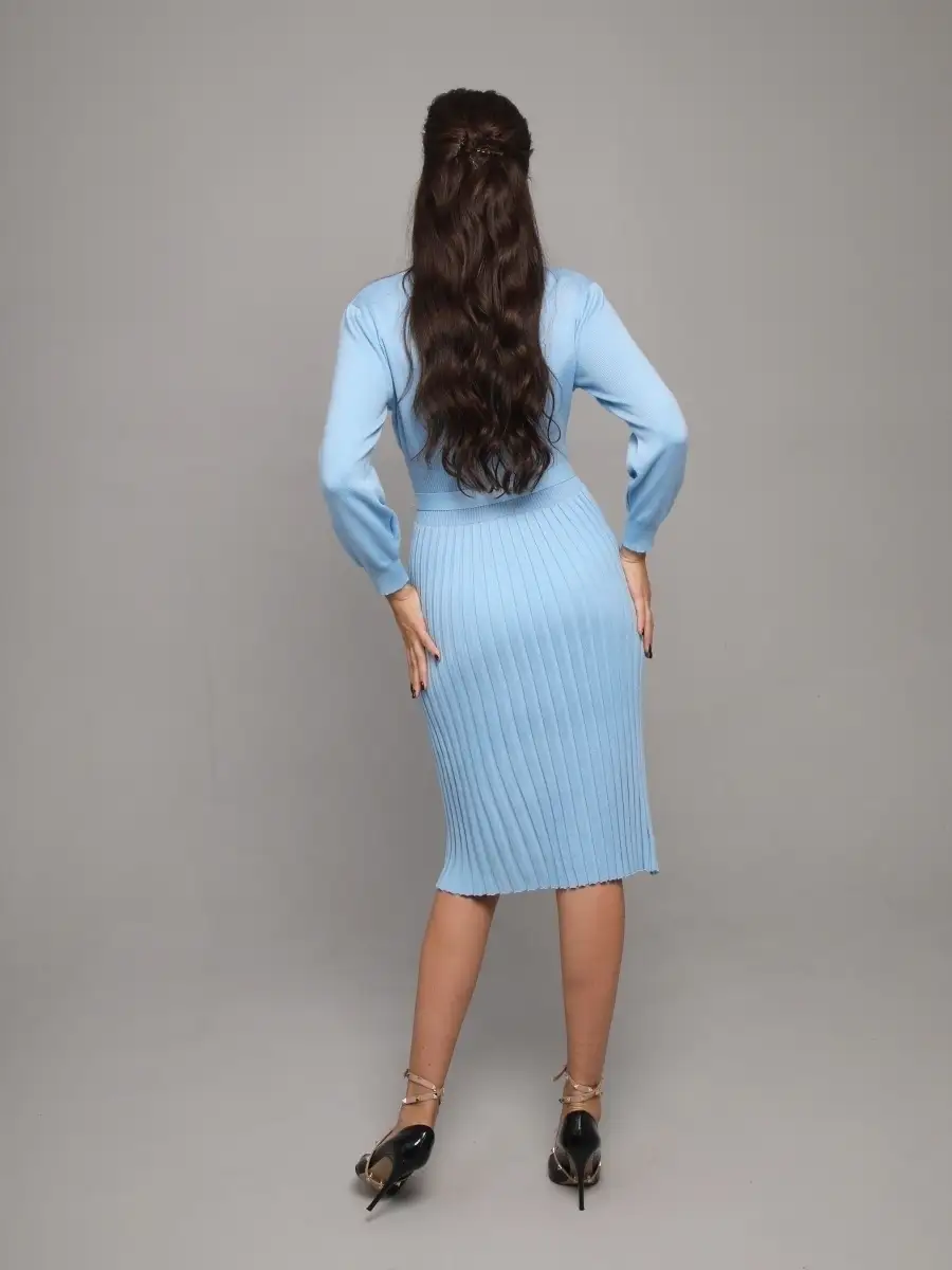 Голубое платье женское вечернее теплое трикотажное офисное миди