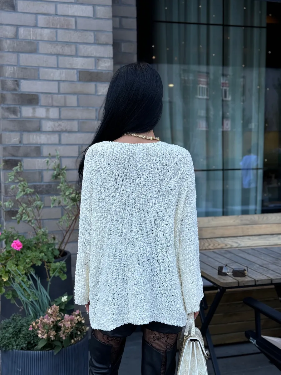 Молочная кофта оверсайз вязаная нарядная