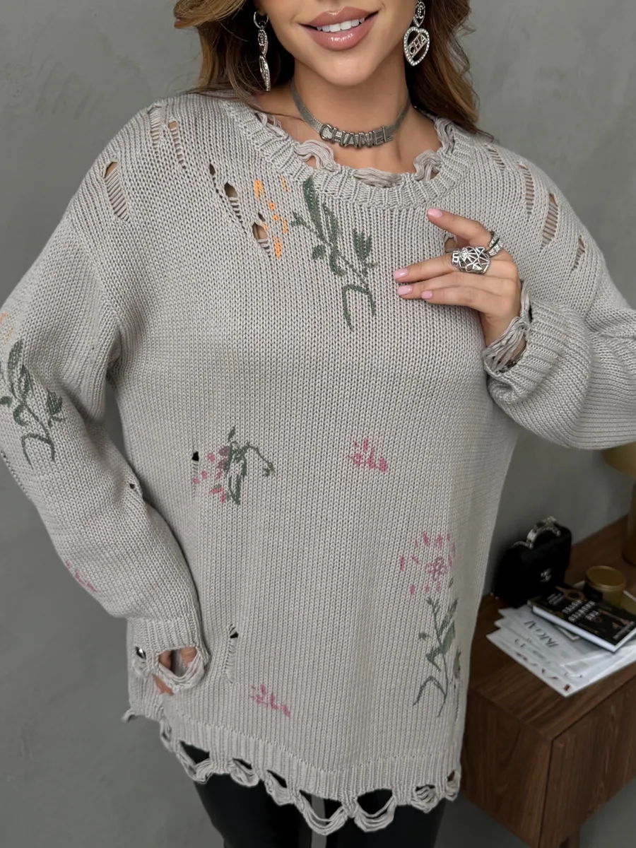 Серая кофта оверсайз нарядная с принтом рваная