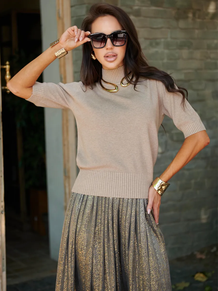 Бежевая кофта трикотажная