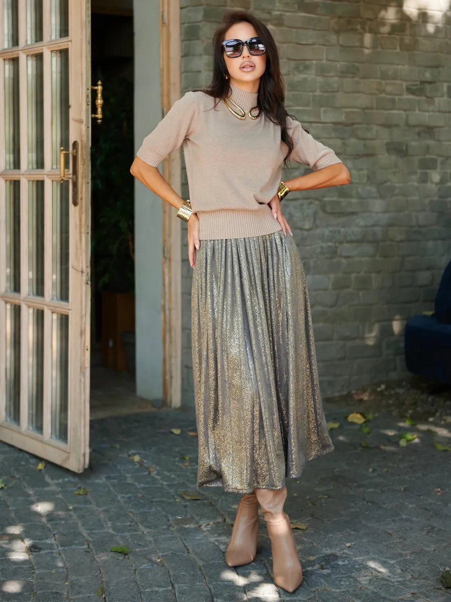 Бежевая кофта трикотажная