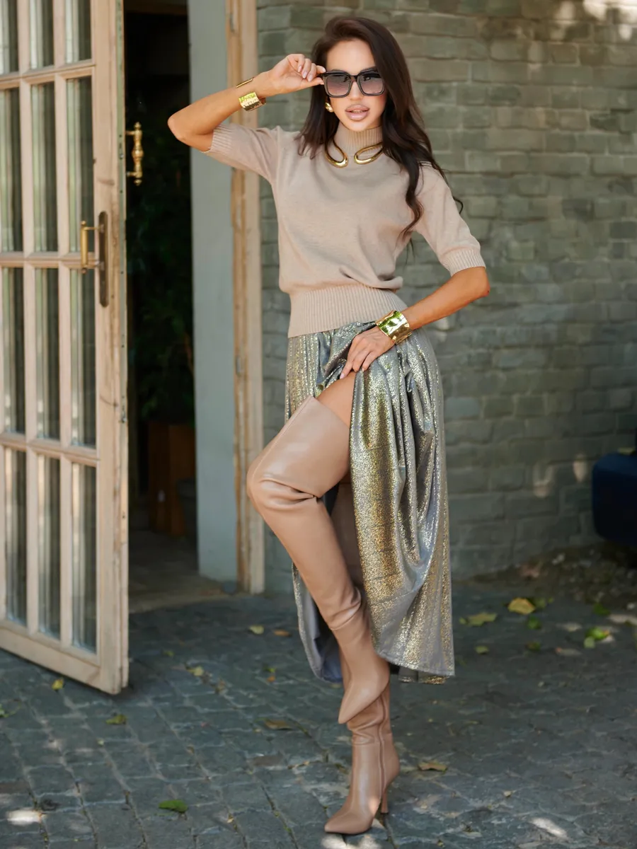 Бежевая кофта трикотажная