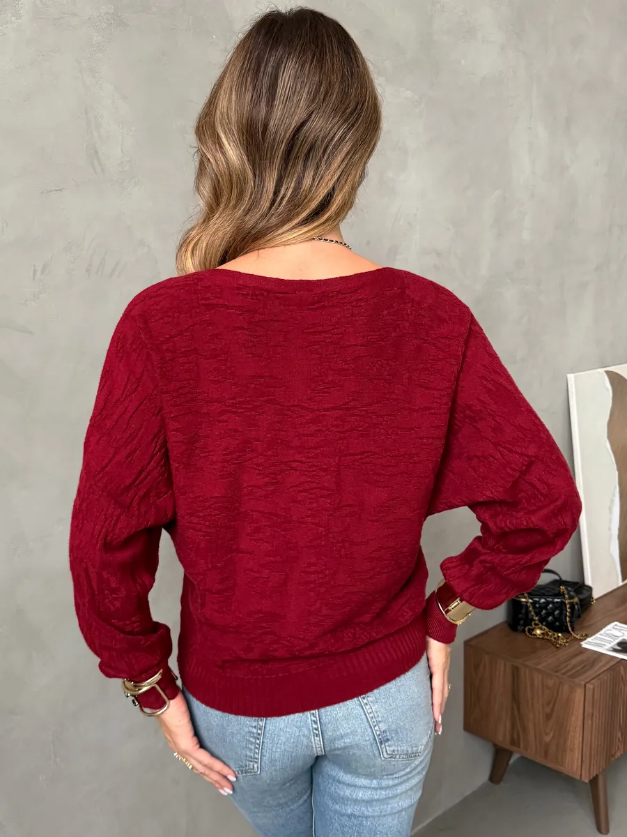 Бордовая кофта оверсайз с узорами