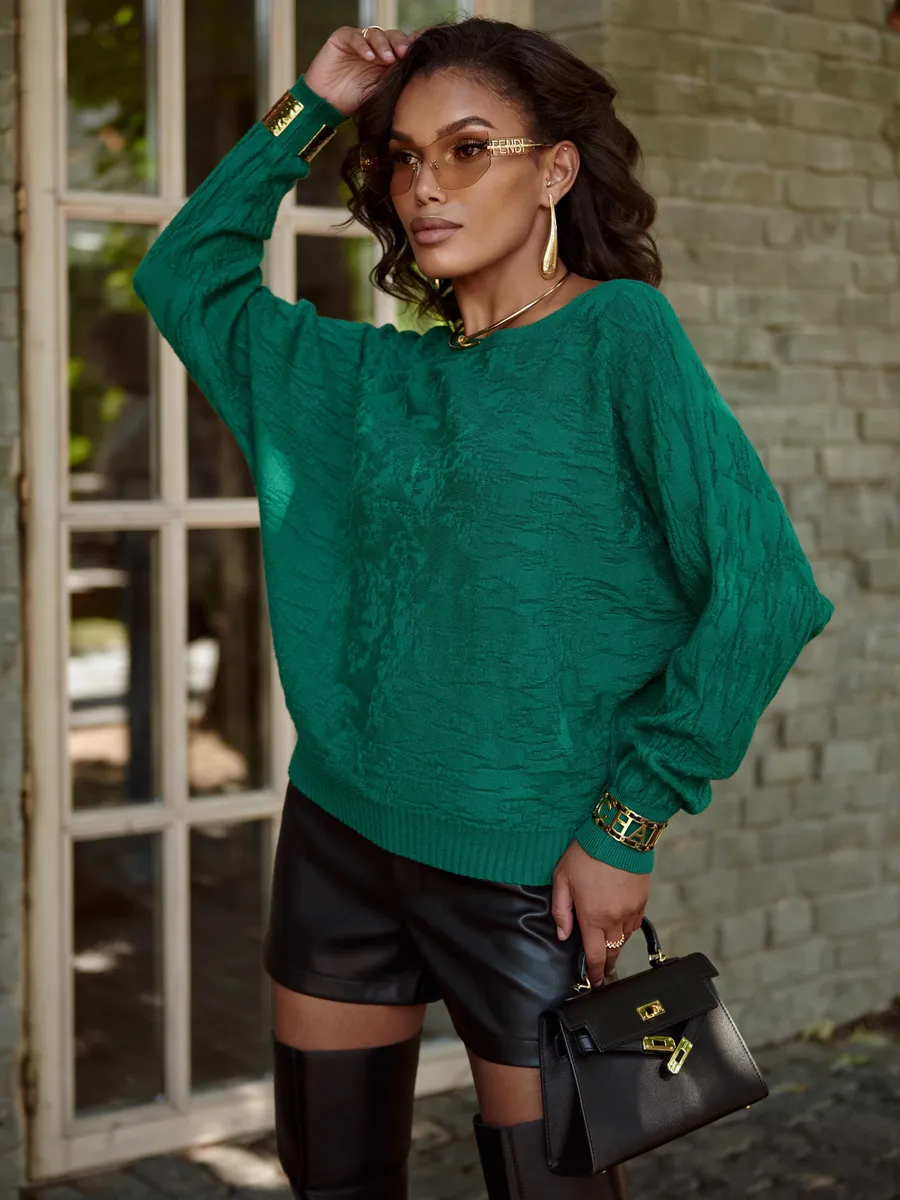 Зеленая кофта оверсайз с узорами